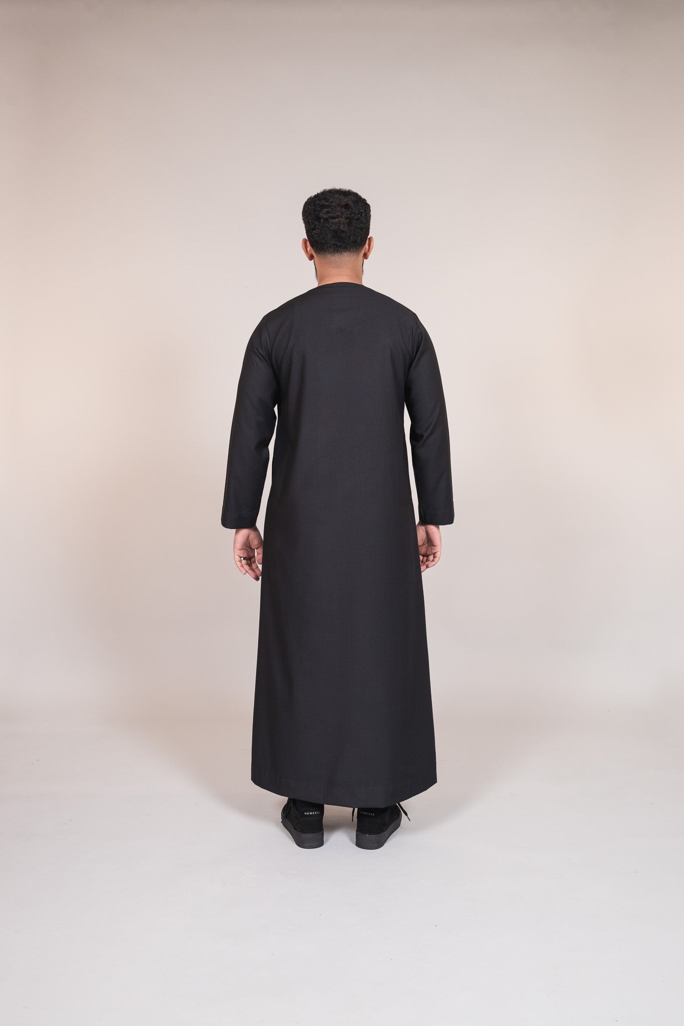 Emirati Black Zip Thobe