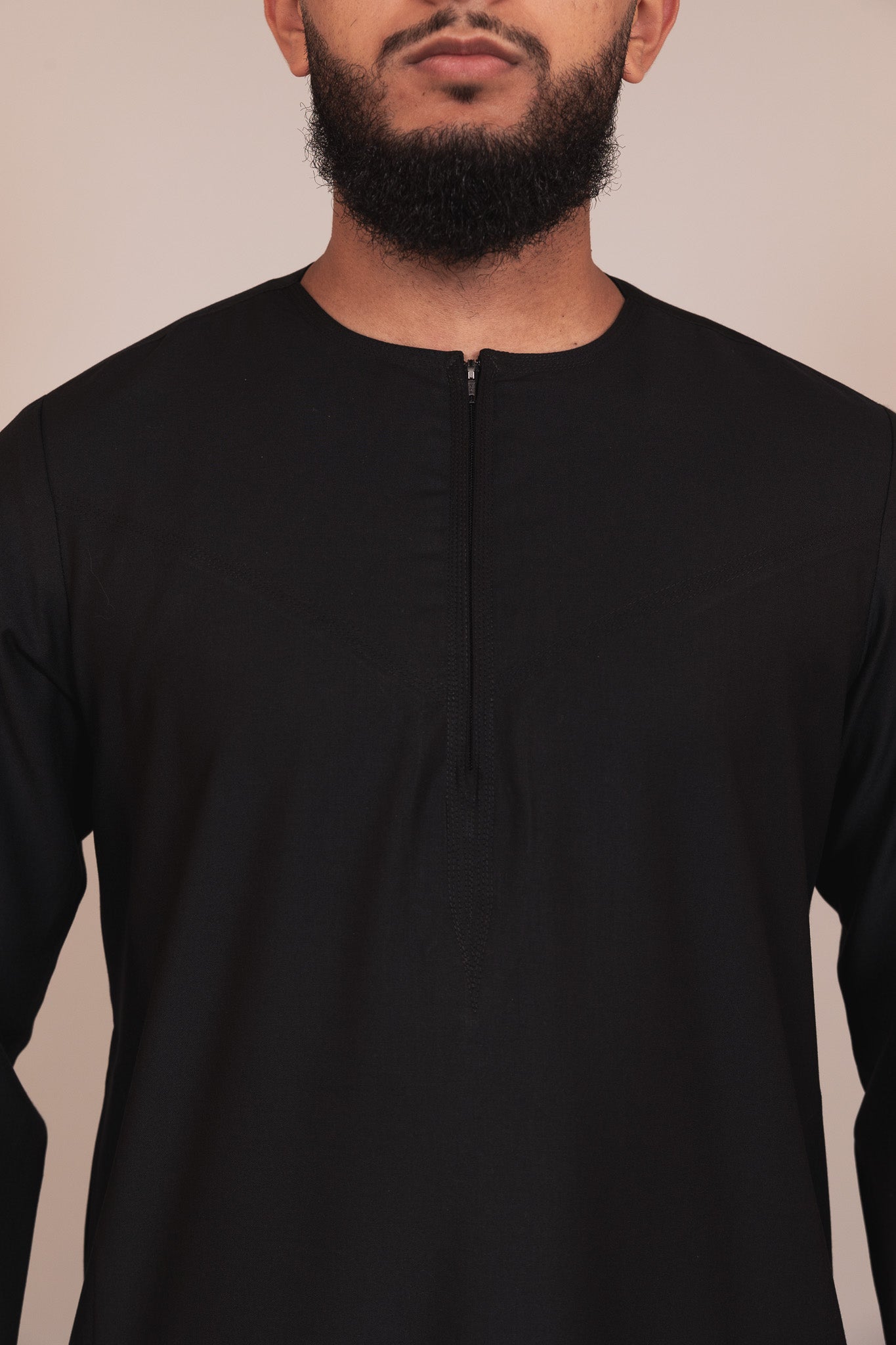 Emirati Black Zip Thobe