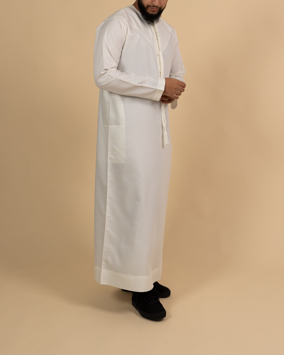 Emirati Soft White Thobe with Tassel