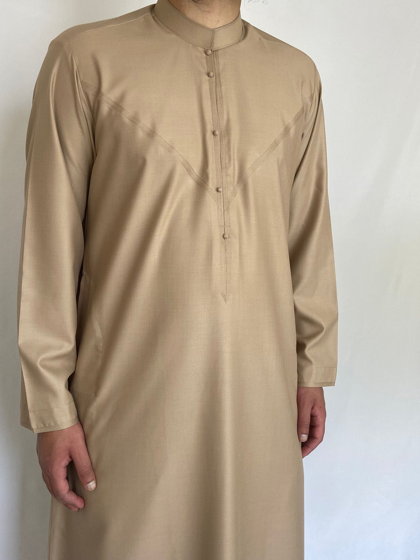 Emirati Beige Collar