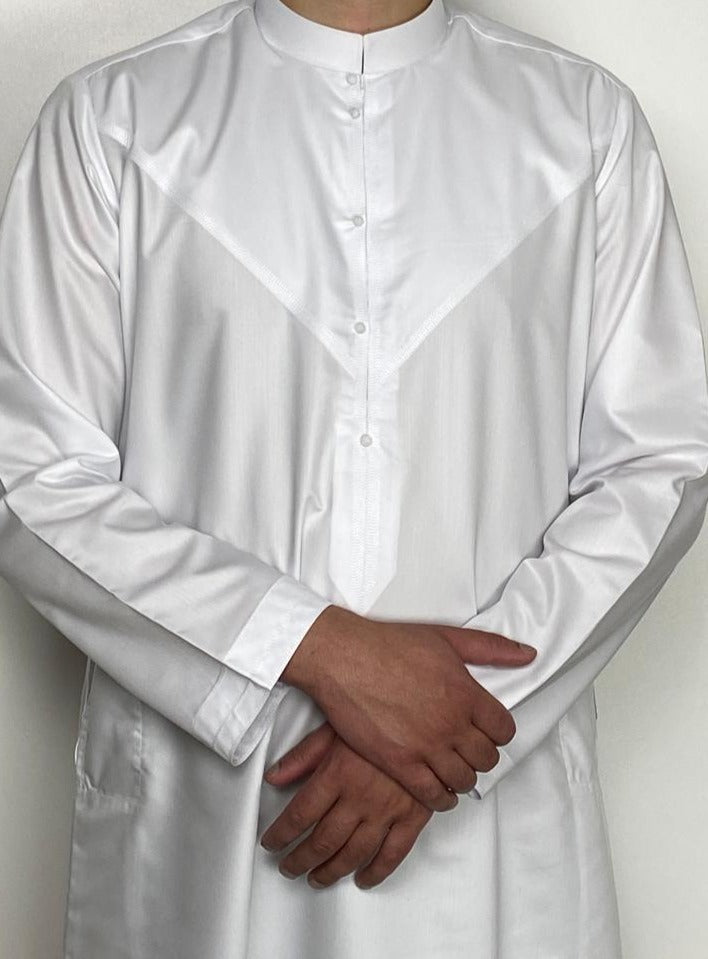 Bahraini collar white